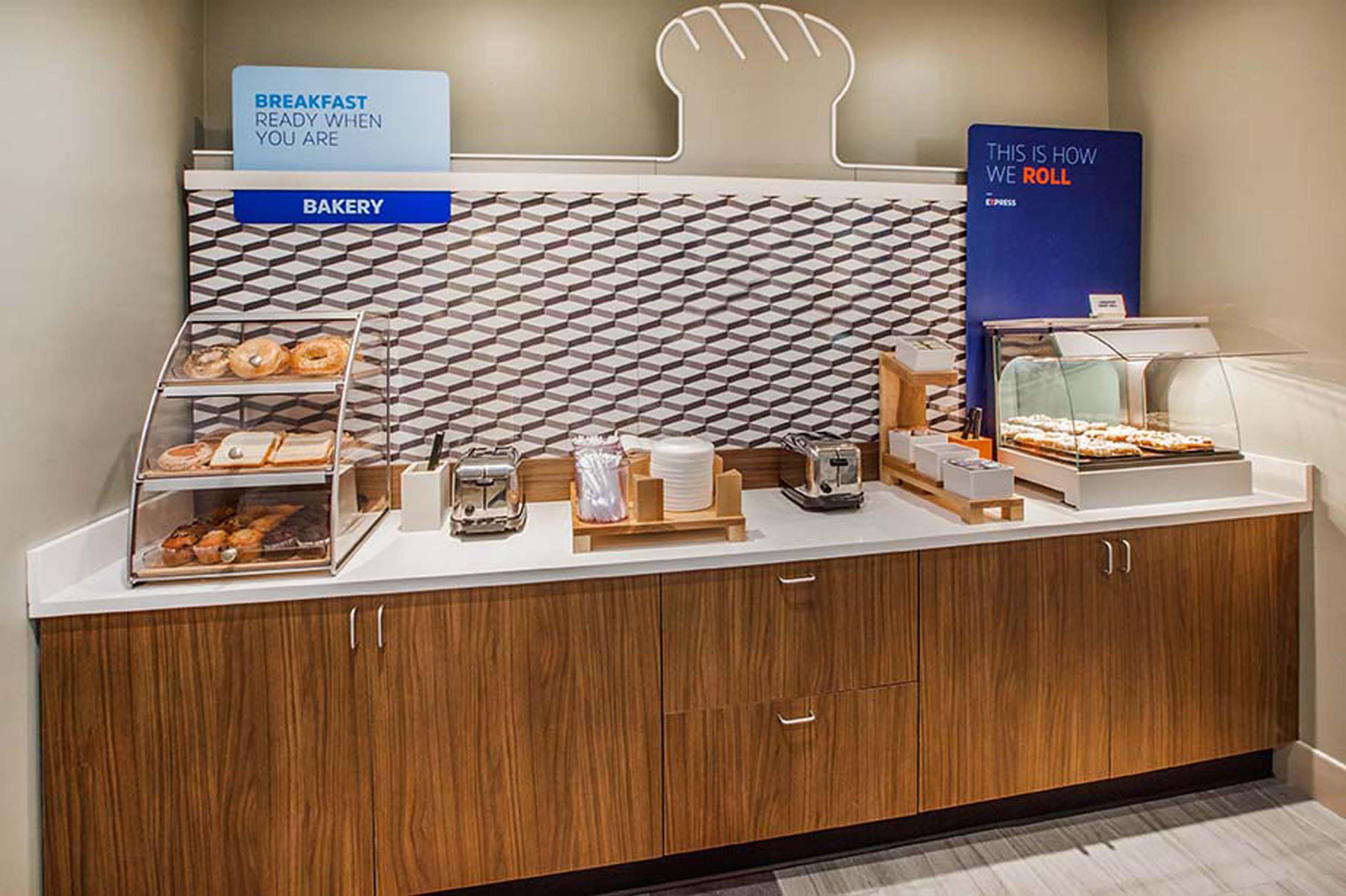 Holiday Inn Express - Cortland By Ihg Exterior foto